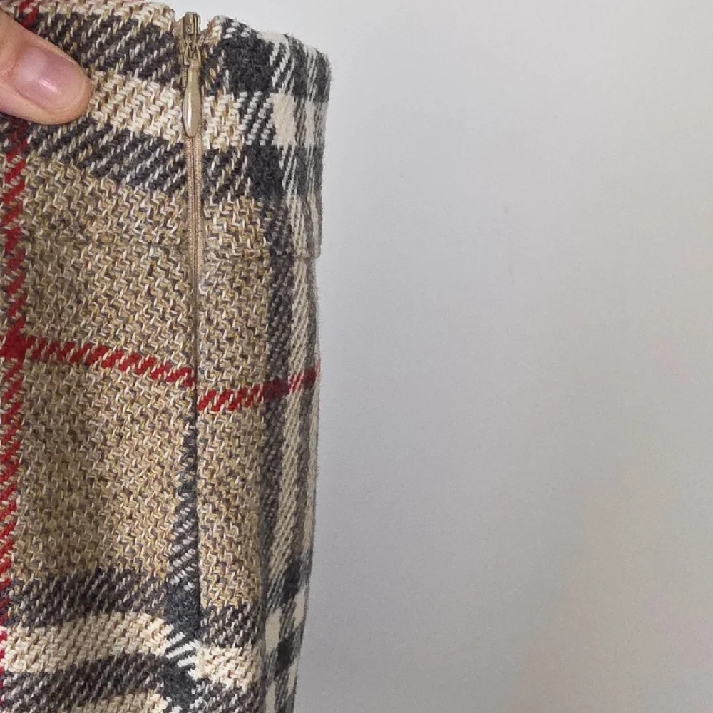 Burberry London Vintage Wool Skirt โ Beige Nova Check โ Made in Italy - S - Picture 5 of 13